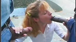 Una video hard sotto la gonna festa di sesso anale con tre bionde è organizzata da ragazzi