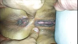 Lesbiche stronzi sono porno video vecchie testati per la forza con diversi dildo