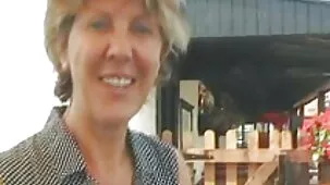 Gruppo fanculo milf con film hard donne mature gratis un giovane ragazzo e la sua bella slut