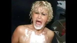 Doppia penetrazione porno chat gratuite italiane della rossa russo puttana Ambra Daiquiri