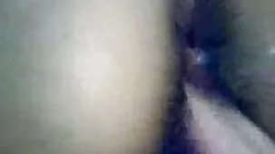 La lunga lingua del ragazzo ha lavorato con il clitoride e donne porche hard il cazzo è penetrato nel culo