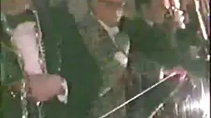 Sano pompino e sborrata sul viso di un magro studentesse hard cagna dai capelli neri