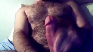 Alice sta per essere scopata nella figa con un lungo cazzo, video porno di valentina nappi e lei geme su di esso