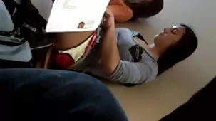 Bionda e bruna sul divano vicino alla finestra cum leccare figa casalinghe hard italiane