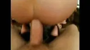Una bella bionda in autunno nel parco succhia un cazzo e scopa video porno hard mature sul peso