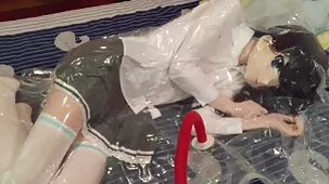 Ragazzi film hard di moana pozzi bianchi e neri accarezzeranno la ragazza e la accarezzeranno con baci