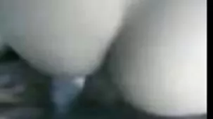 Cazzo di una ragazza russa film hard con vecchie e cumming sul suo basso addome
