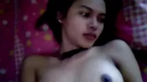 Steamy sesso con film porno di moana Victoria su un grande letto