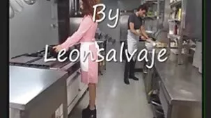 Il belen film hard clitoride di una ragazza porta la padrona di casa all'orgasmo