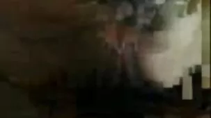 La figa pelosa di una bella ragazza riceve un carico di sperma video hard grasse all'interno