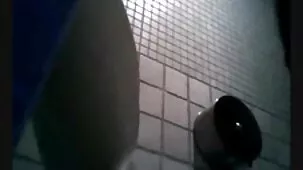 Scopare una bruna e sperma tra film hard di donne mature grandi tette