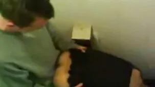 Una ragazza con un video attrici porno naso adunco sta per fare sesso con il suo amante