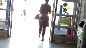 Kendra autoreggenti video hard Lynn si rade il pube e il ragazzo annusa le mutandine della troia