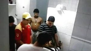 Procace donne undress e fanculo video porno italiani moana pozzi in un crowd