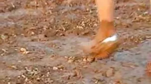 La ragazza sta cercando video hard casalinghe di agire in un video privato