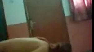 La bionda ha incontrato un uomo barbuto video hard troie e ha ottenuto sperma sul suo stomaco