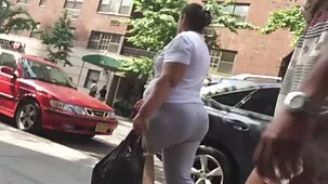 Interessante giovani filmati porno con animali hanno sesso