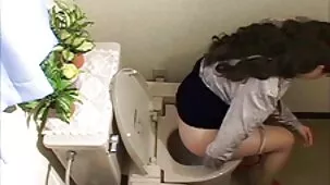 Un grande stallone nero infila la nuovo video porno di belen figa succosa di una bella cagna