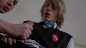 Durante il casting, la bellezza occhialuta è stata video hard anziane cummed sugli occhiali dopo essere stata scopata